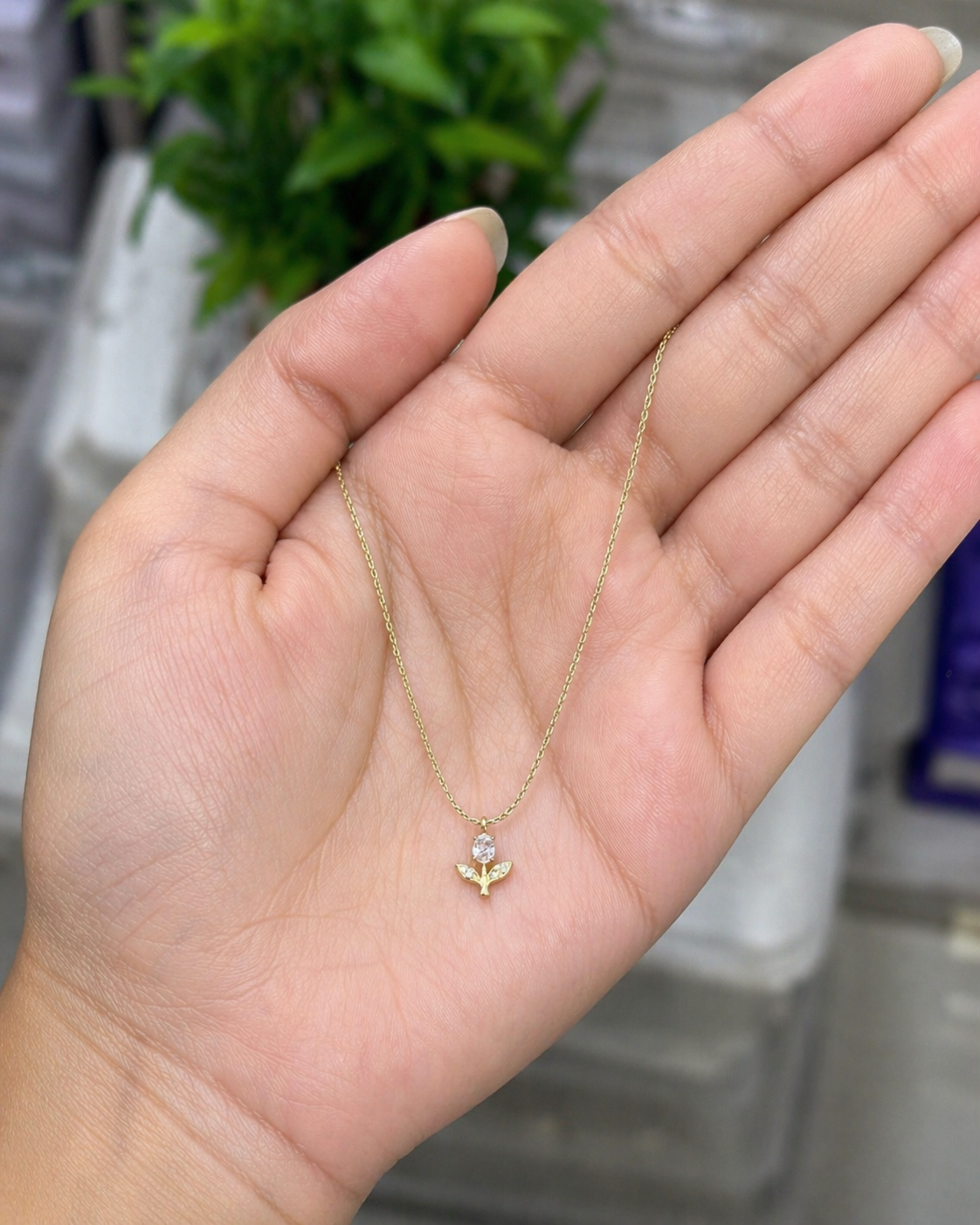 Lueur Tulip Necklace