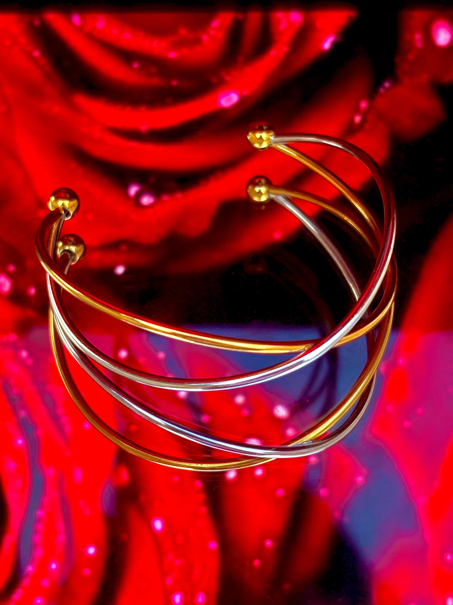 Line Winding Shaped Bracelet