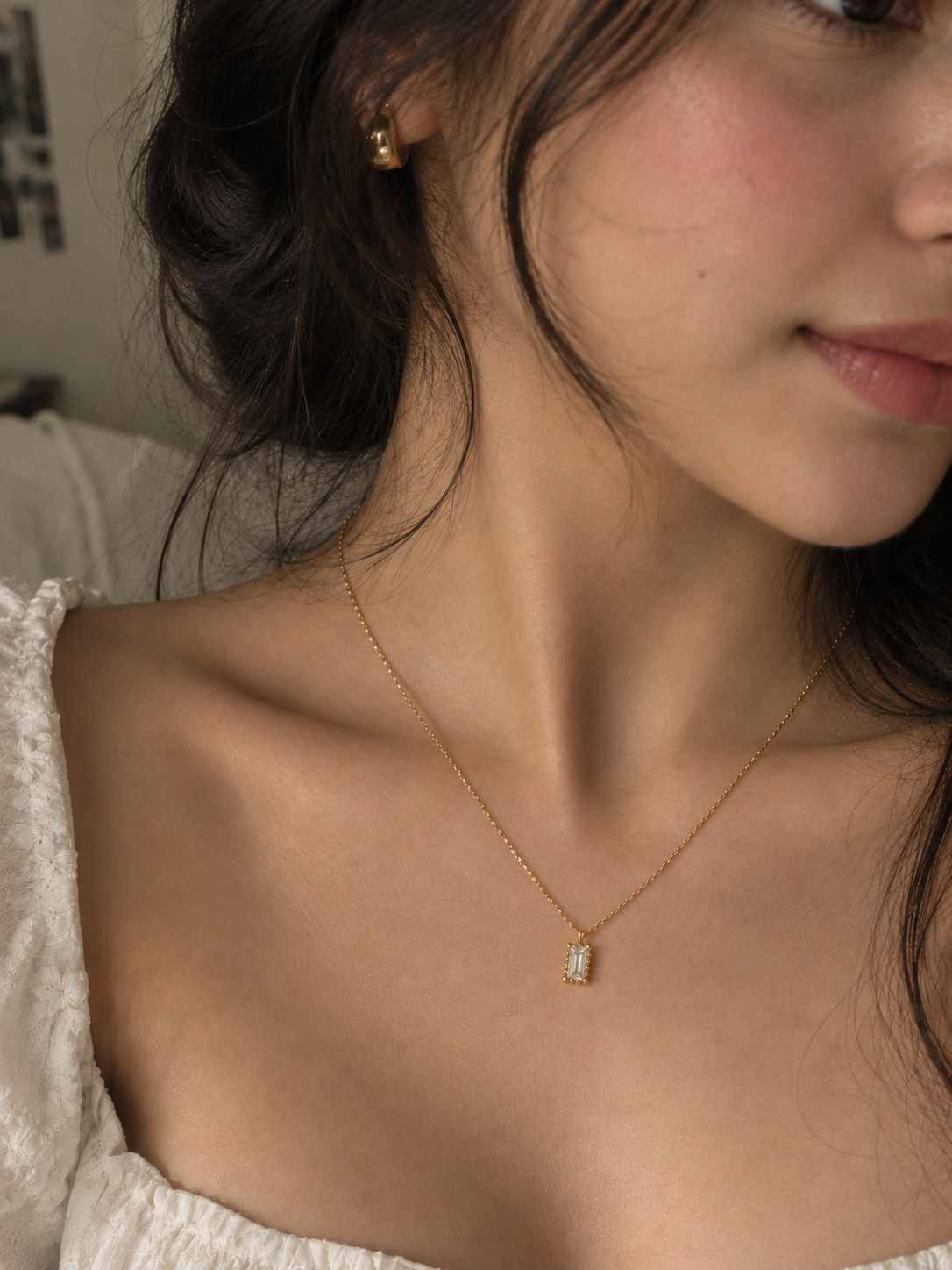 Elara Pendant Necklace (square)
