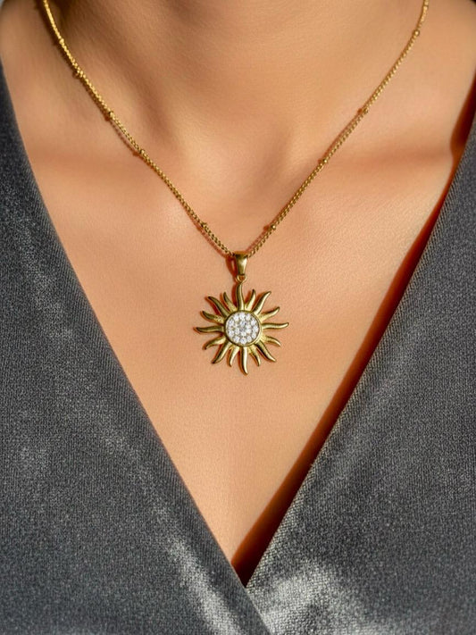Solaris Glow Necklace
